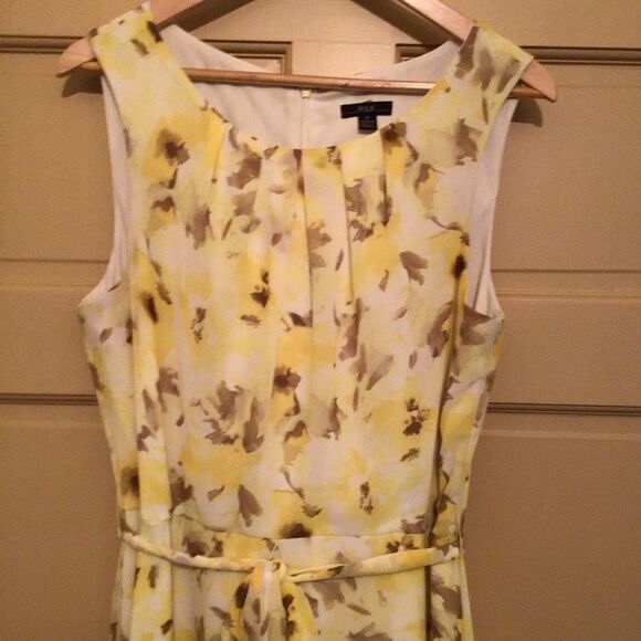 RK Sleeveless Floral Yellow Maxi Dress - Picture 4 of 10